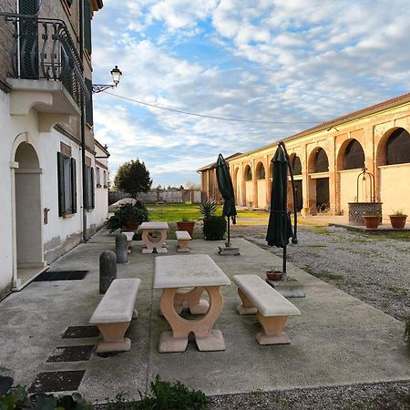 مبيت وإفطار Pegognaga Volivia Relais المظهر الخارجي الصورة